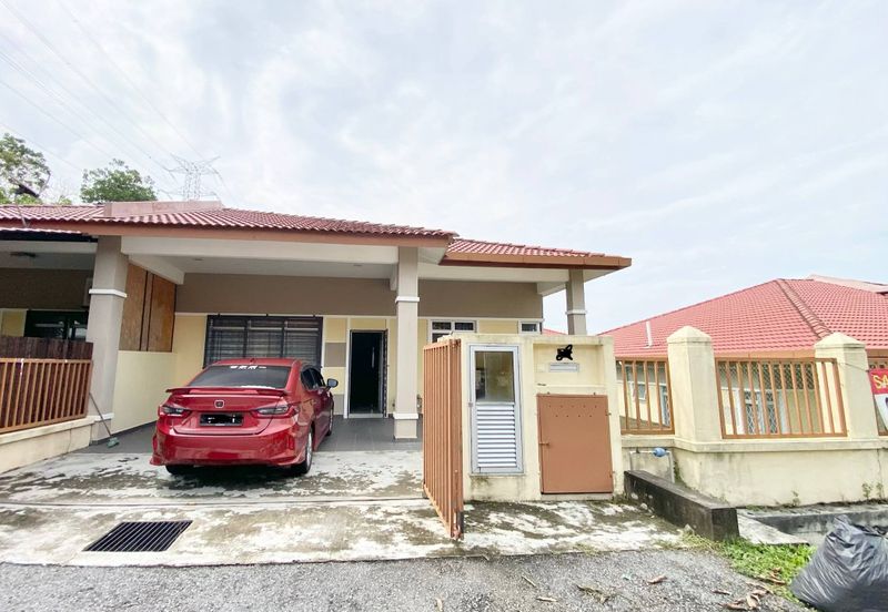 Taman Desa Bestari, Salak Tinggi