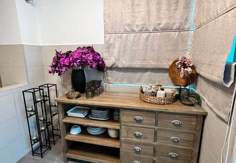 Lake Point Residence