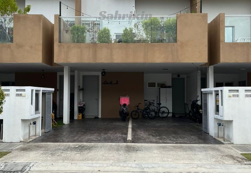 Casa Bluebell @ Cybersouth