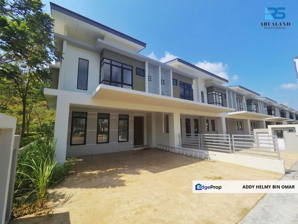 2 Storey End Lot House For Sale at Maple Residence Cyberjaya for Sale