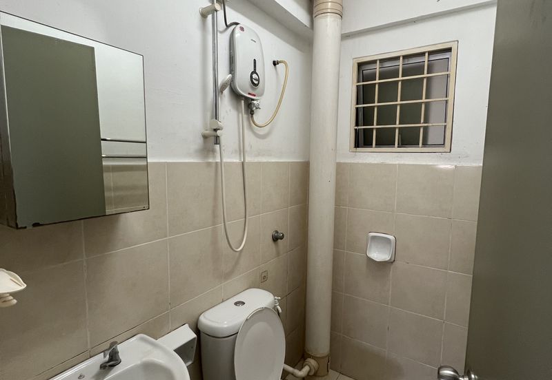 Beverly Tower @ Plaza Medan Putra