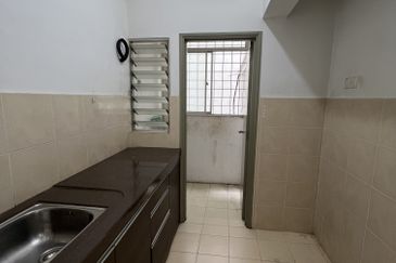 Beverly Tower @ Plaza Medan Putra