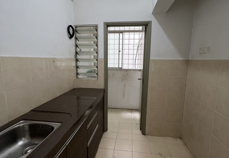 Beverly Tower @ Plaza Medan Putra