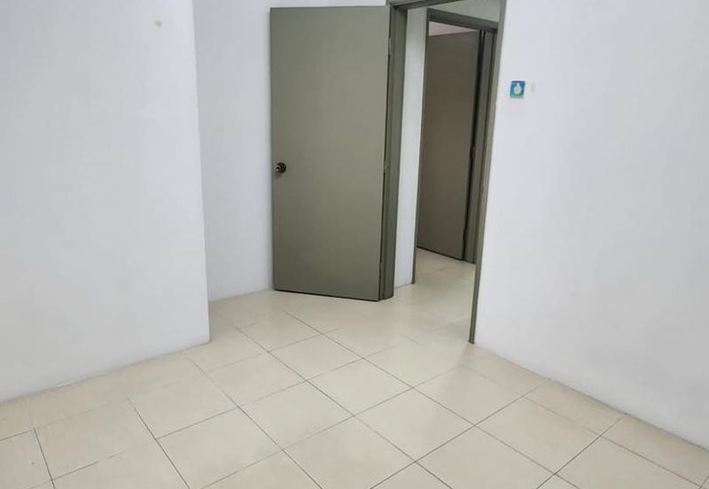 Beverly Tower @ Plaza Medan Putra