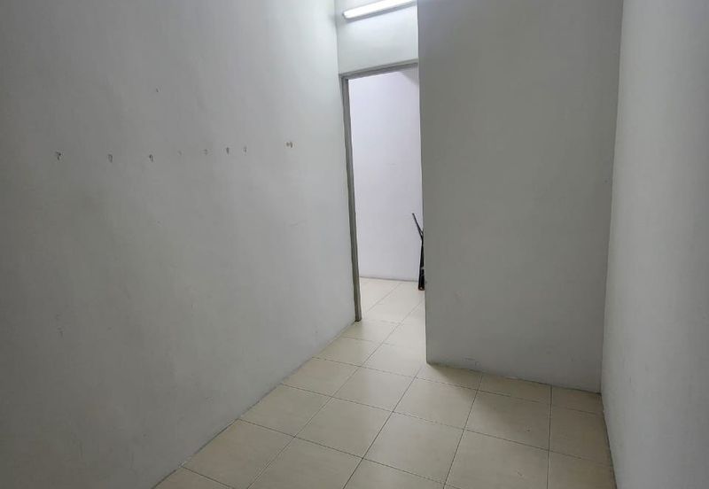 Beverly Tower @ Plaza Medan Putra