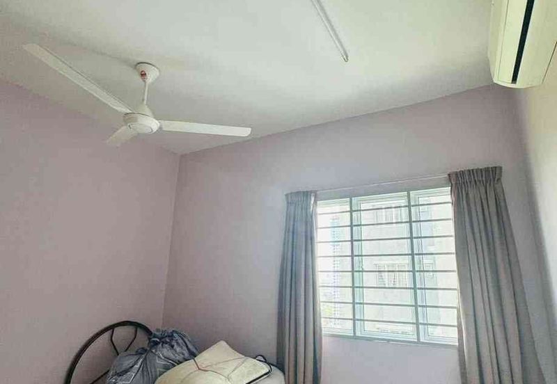 Fully furnished big limited unit 2carpark move in april