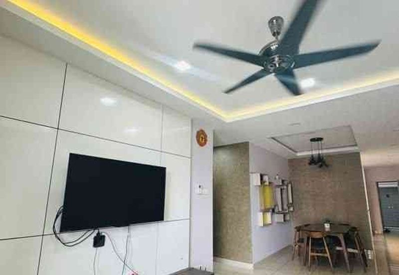 Fully furnished big limited unit 2carpark move in april