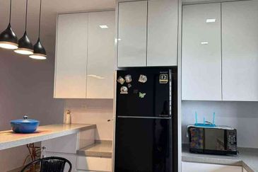 Fully furnished big limited unit 2carpark move in april