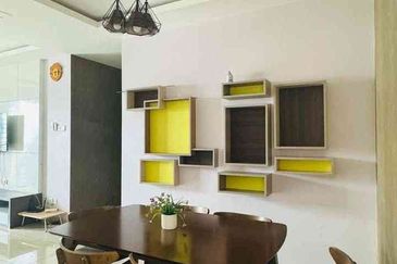 Fully furnished big limited unit 2carpark move in april