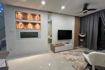 SURIA KIARA NORTH , SEGAMBUT 