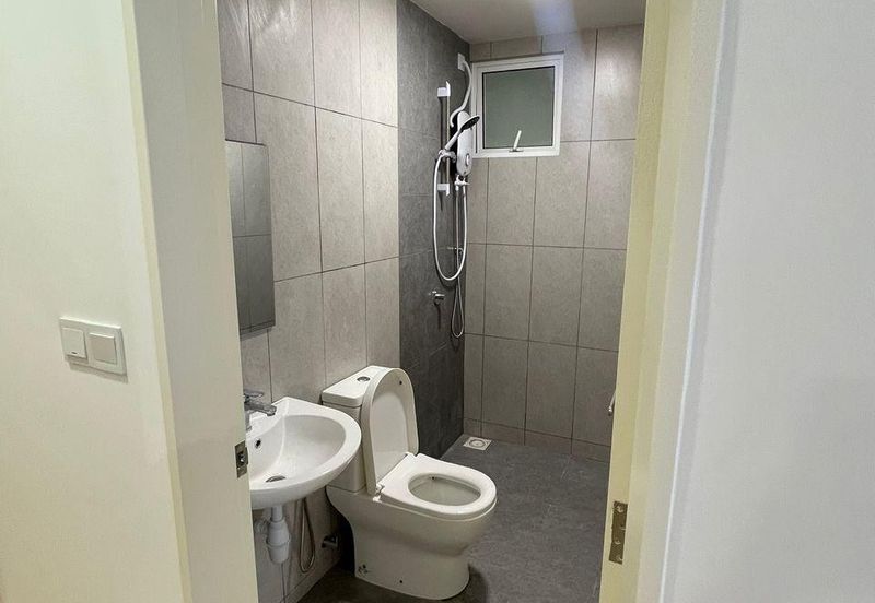 Tuan 2Egacy Residency