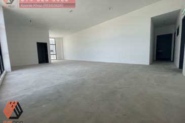 Puncak Alam 1.5 storey Semi D Factory For Sale