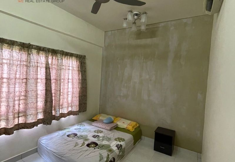 Lakes Condominium, Kota Kemuning For Sale  