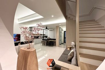 Lucent Residence @ twentyfive.7