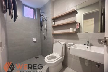 Gravit8 @ Klang South