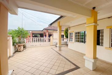 TAMAN ALAI PERDANA (CRISTAL BAY)