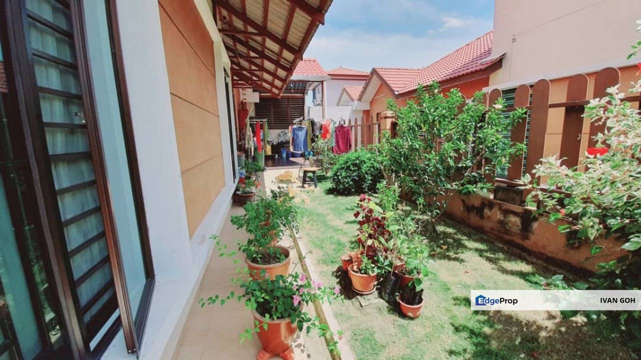 Fully Renovated Single Storey Semi D@ Taman Saujana Indah Bukit Katil, Melaka, Bukit Katil