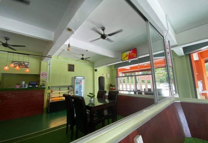 Corner Lot 3 Storey Shoplot @ Ayer Keroh 