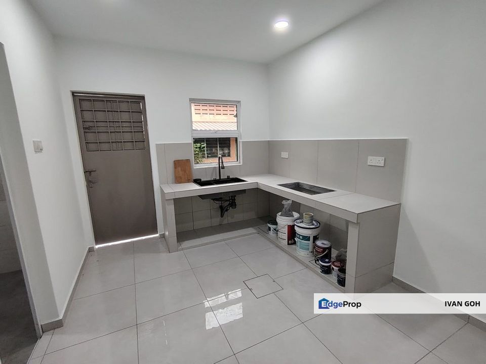 Town Area Single Storey Terrace at Taman Pertama Near To Melaka Baru Batu Berendam , Melaka, Batu Berendam