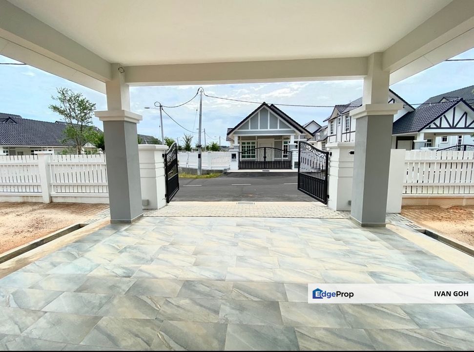 Below Market Value Single Storey Bungalow Taman Anjung Gapam Ayer Keroh , Melaka, Ayer Keroh