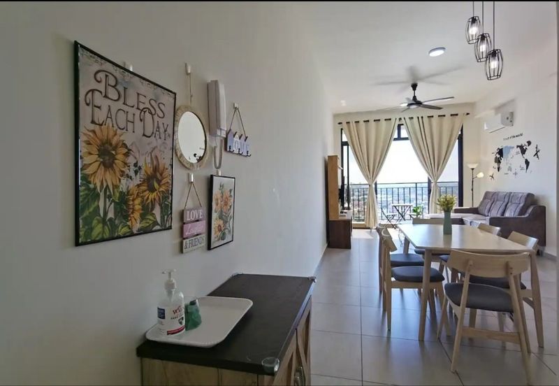 The Quartz Residence