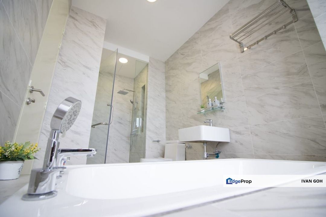 Below Bank Value Imprerio Residence Melaka Raya Near Bali Admiral Atlantis Kota Laksamana , Melaka, Melaka Raya
