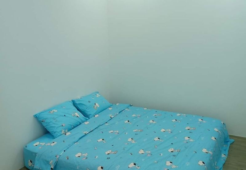 Golden Shower Apartment