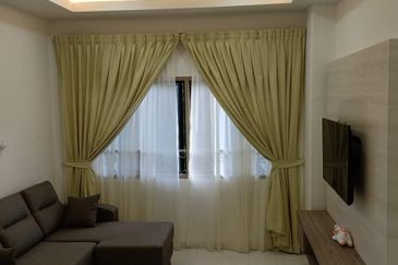 Golden Shower Apartment