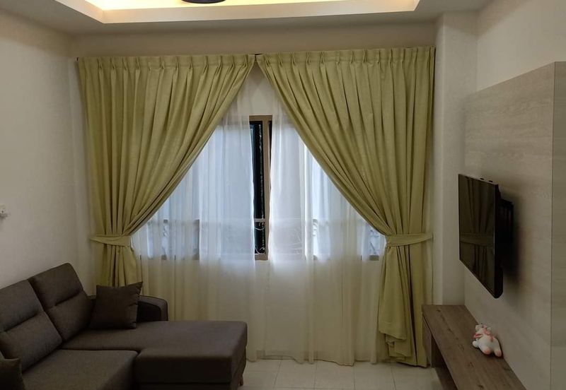 Golden Shower Apartment