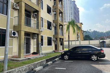 PANGSAPURI BUKIT BERUANG PERMAI