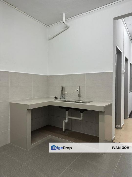 First Floor Unit Pangsapuri Kenanga Kampung Lapan Melaka Tengah, Melaka, Melaka Tengah