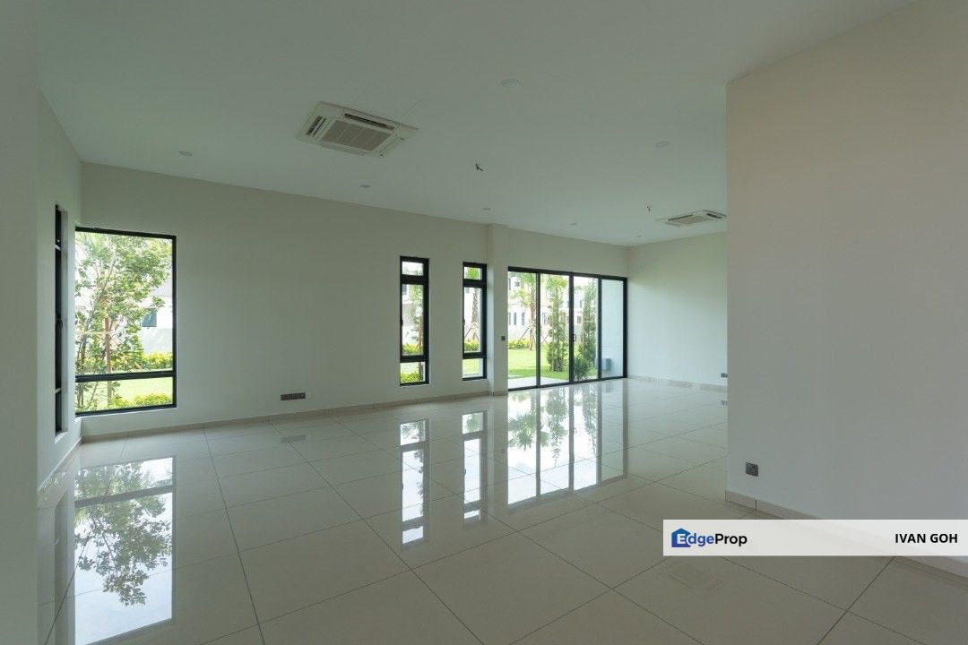 Gated Guarded Double Storey Terrace Semi D Taman 8 Residence Padang Temu, Ujong Pasir Melaka , Melaka, Melaka Tengah