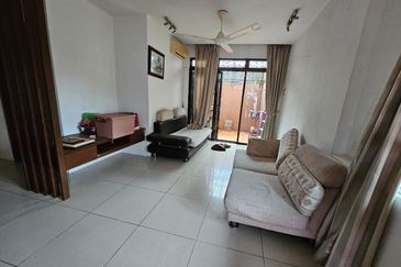Melaka Town Area Gated Guarded 3 Storey Terrace At Taman Casa Villa, Air Leleh Bandar Hilir 