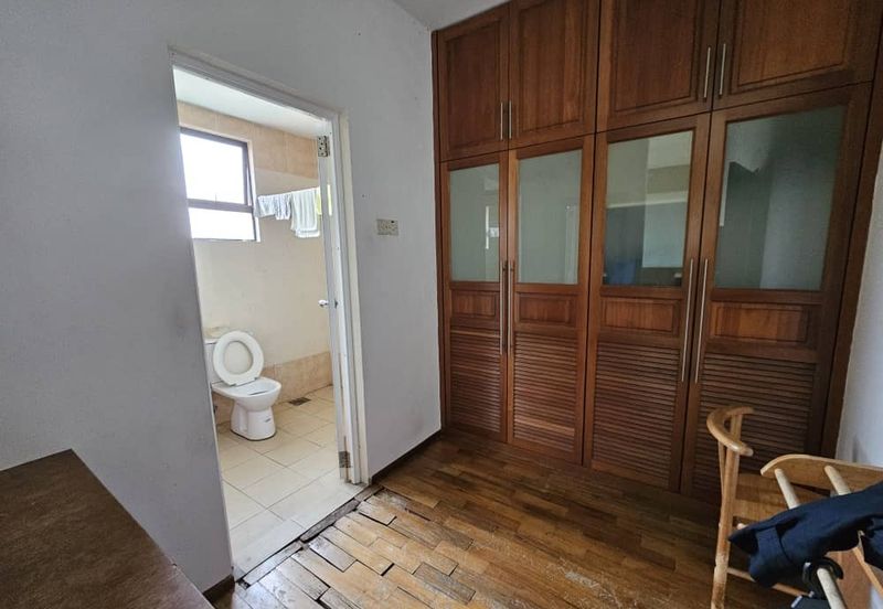 Melaka Town Area Gated Guarded 3 Storey Terrace At Taman Casa Villa, Air Leleh Bandar Hilir 