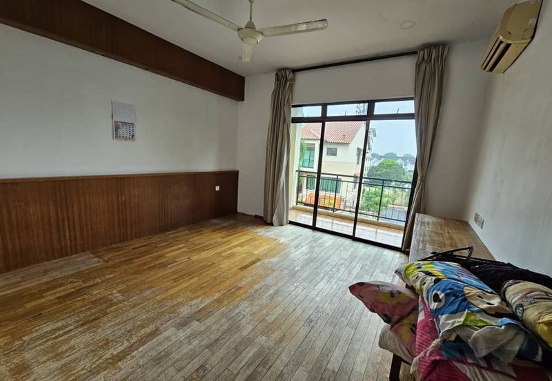 Melaka Town Area Gated Guarded 3 Storey Terrace At Taman Casa Villa, Air Leleh Bandar Hilir 