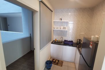 The Quartz Residence