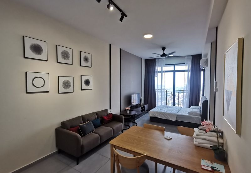 The Quartz Residence