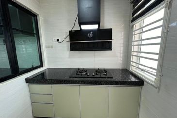 Taman Muzaffar Heights