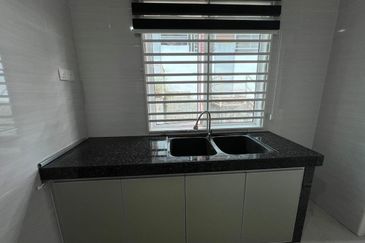 Taman Muzaffar Heights