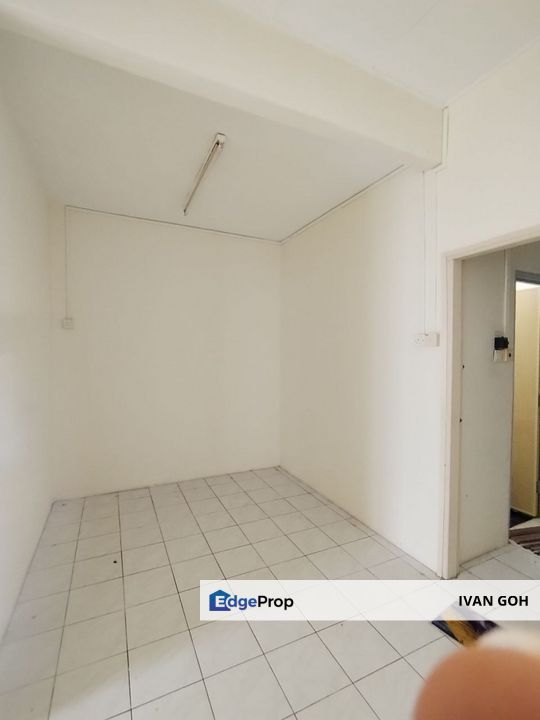 Facing Padang Single Storey Terrace in Taman Merdeka Jaya, Batu Berendam , Melaka, Batu Berendam