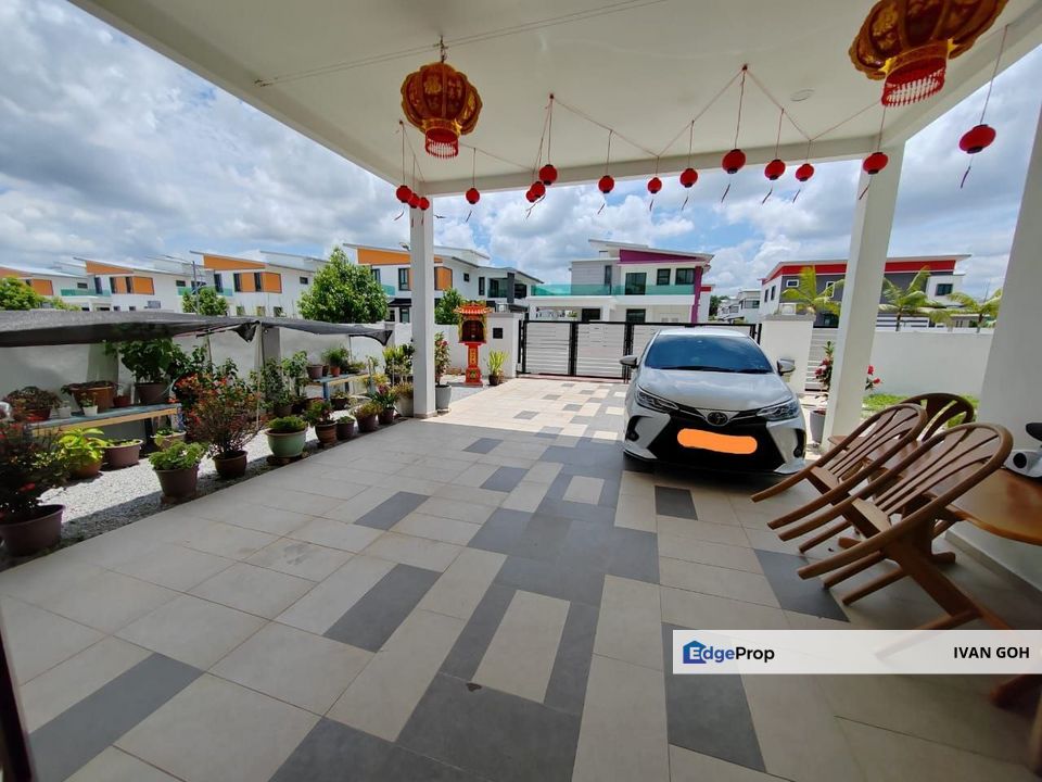 Gated Guarded Double Storey Bungalow in Taman Bjb Heights Residences, Bemban, Melaka , Melaka, Bemban