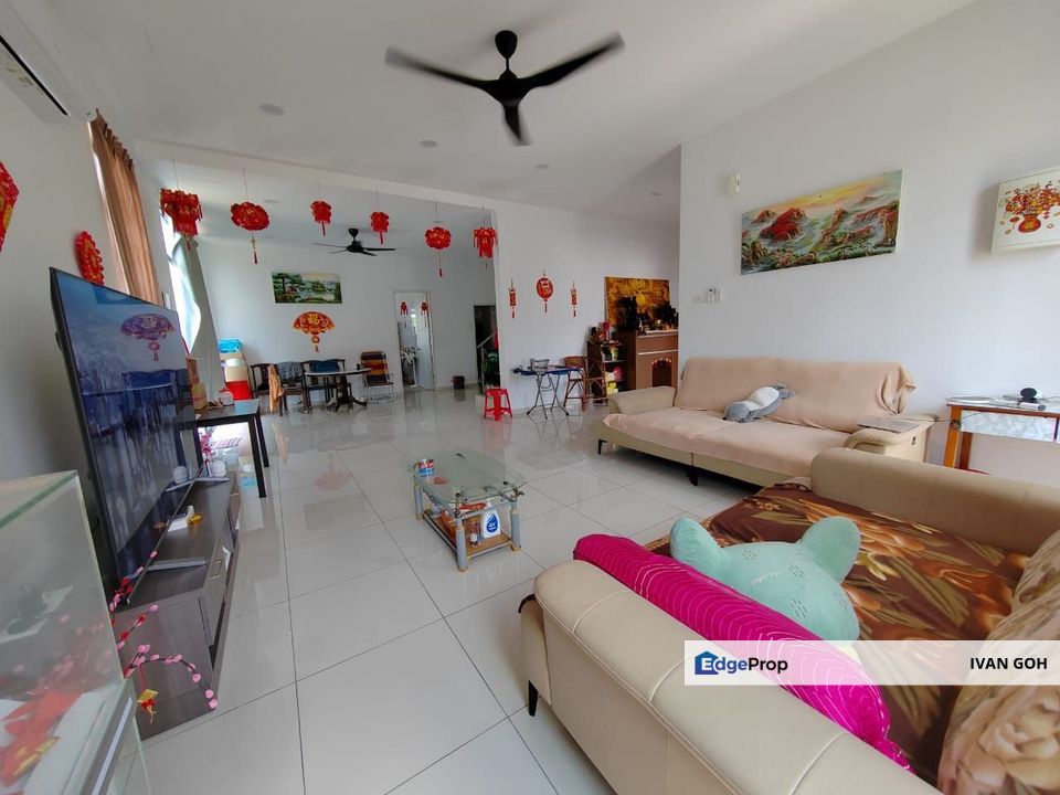 Gated Guarded Double Storey Bungalow in Taman Bjb Heights Residences, Bemban, Melaka , Melaka, Bemban