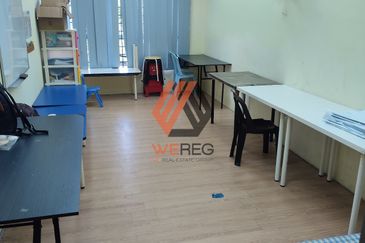 Bandar Puteri Klang 3 Storey Shop for Sale