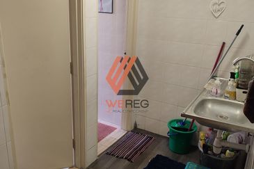 Bandar Puteri Klang 3 Storey Shop for Sale