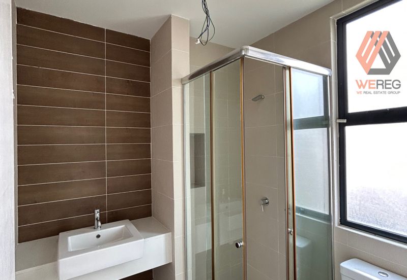 Amverton Park, Bukit Rimau 2 Storey Bungalow House fort Sale