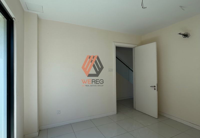 Amverton Park, Bukit Rimau 2 Storey Bungalow House fort Sale