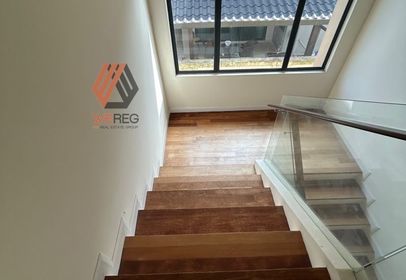 Amverton Park, Bukit Rimau 2 Storey Bungalow House fort Sale