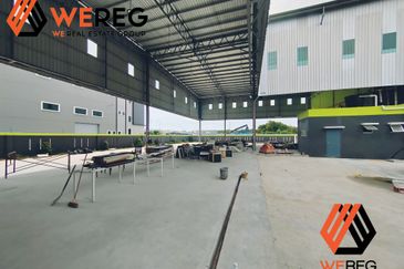 West Port, Pulau Indah