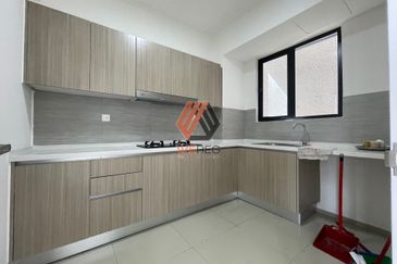 Gravit8 @ Klang South