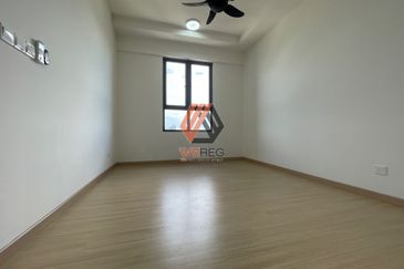 Gravit8 @ Klang South